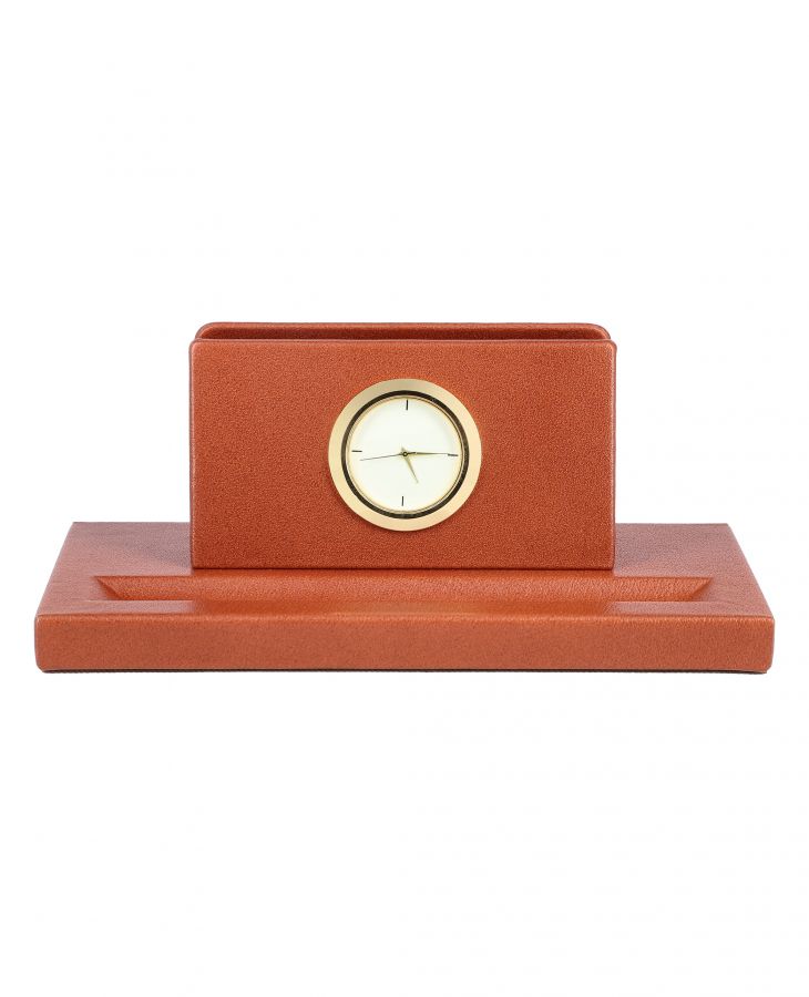 Pollock Letter Stand