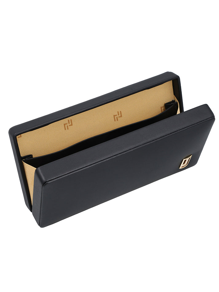 Revel Clutch