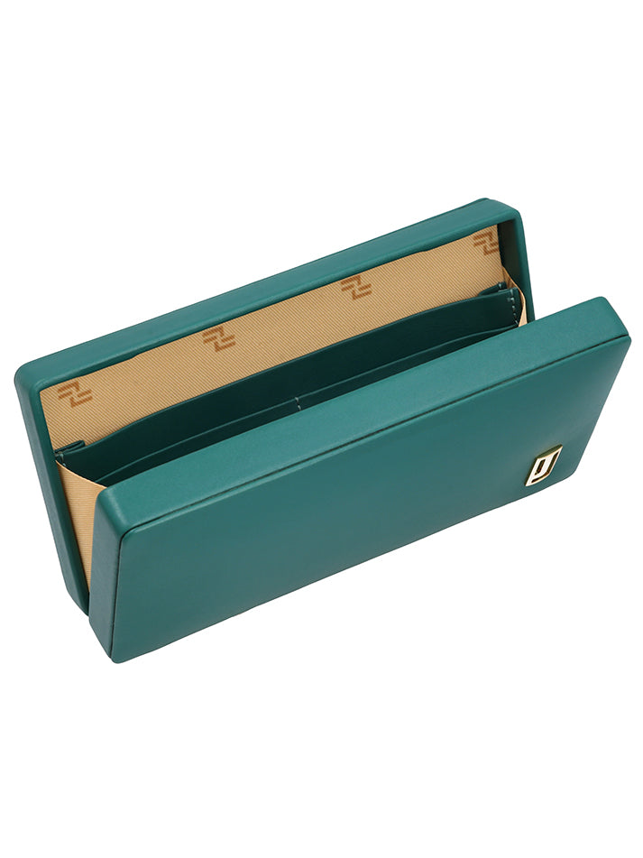 Revel Clutch