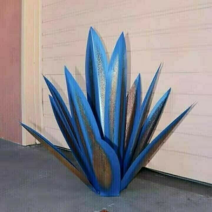 Anti-Rust Metal Tequila Agave Plant Royal Blue / 10.6’